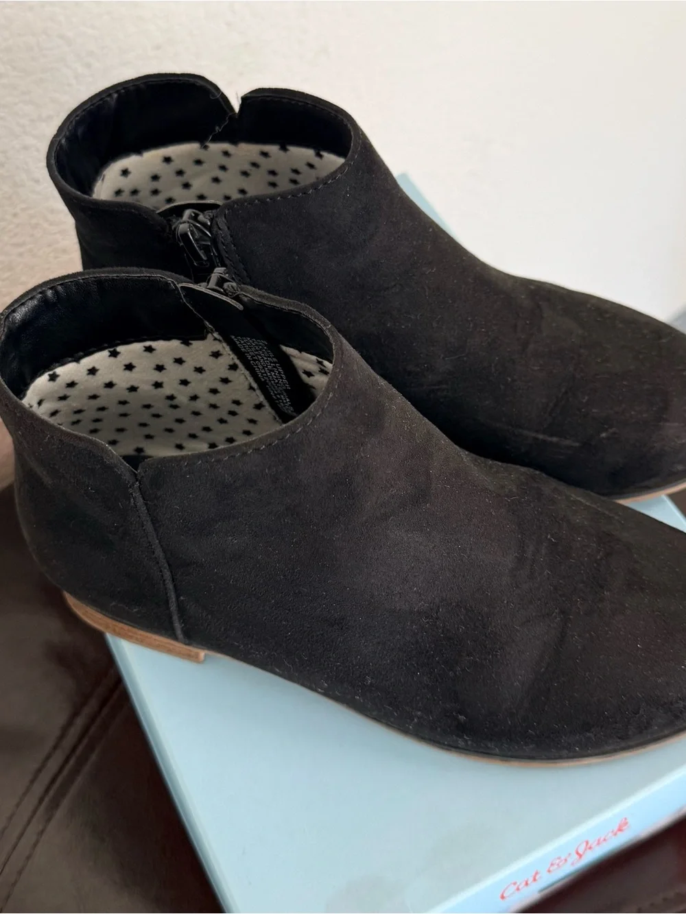 Cat & Jack Opal Girls Ankle Boots size 2
